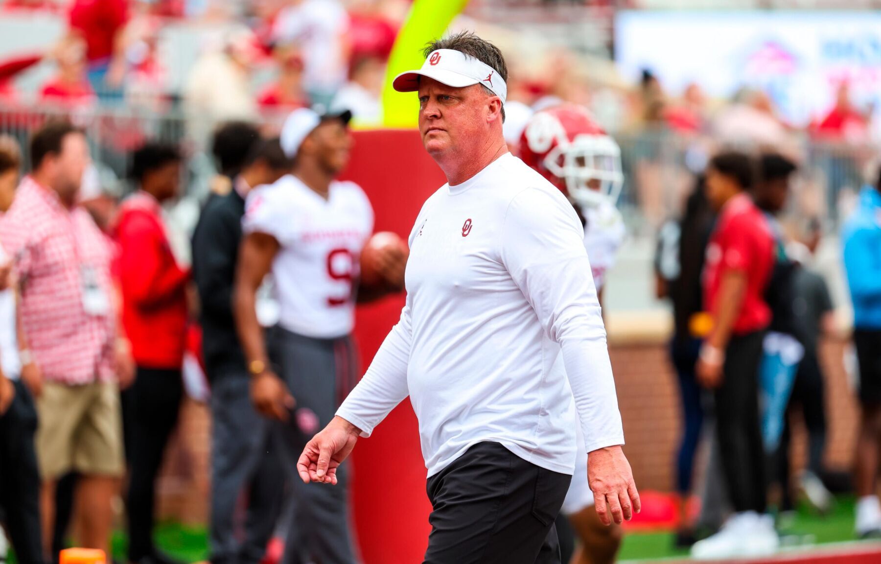 Oklahoma Sooners assistant coach Cale Gundy resigns after reading aloud 'shameful and hurtful' word